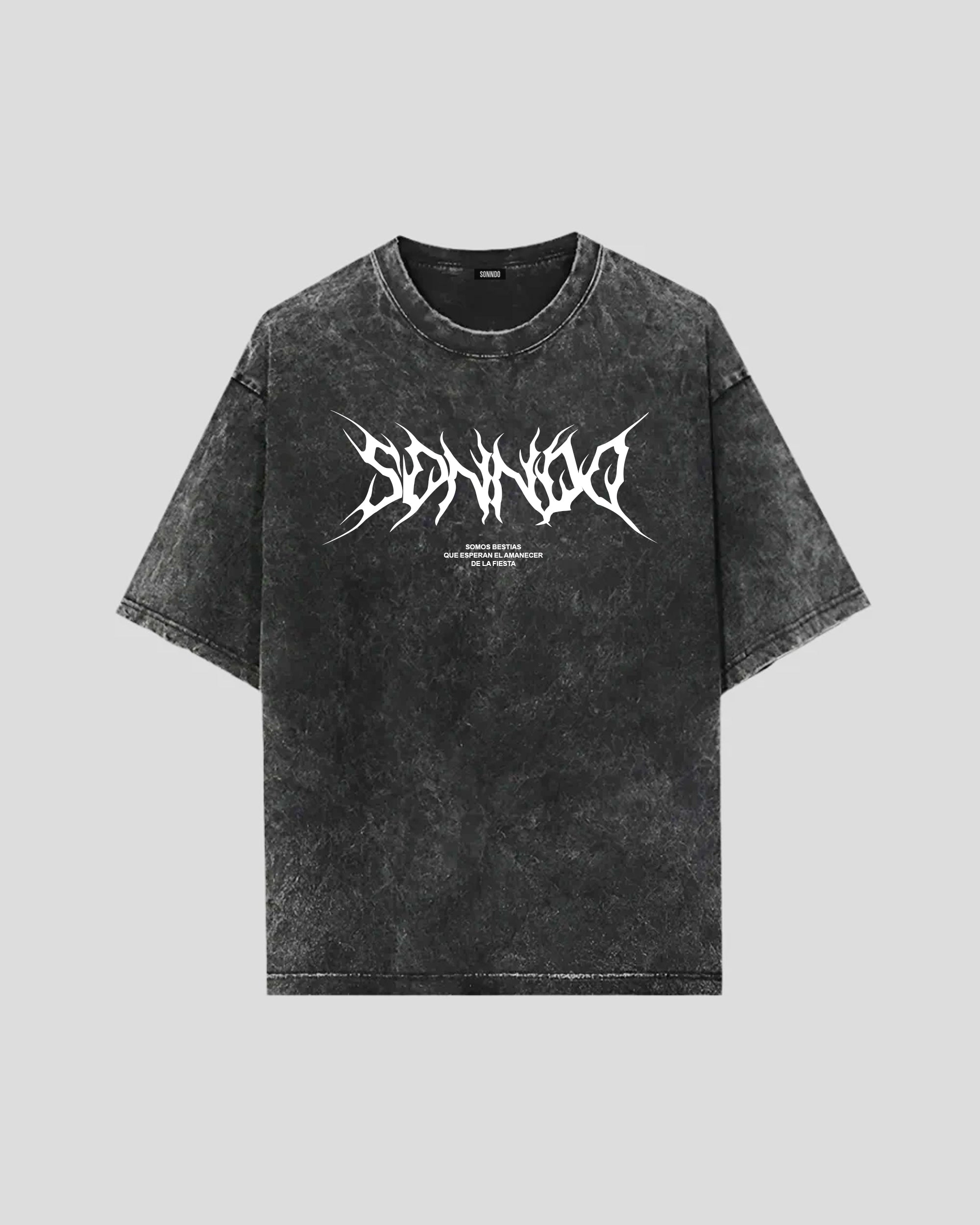 Camiseta acid wash metal