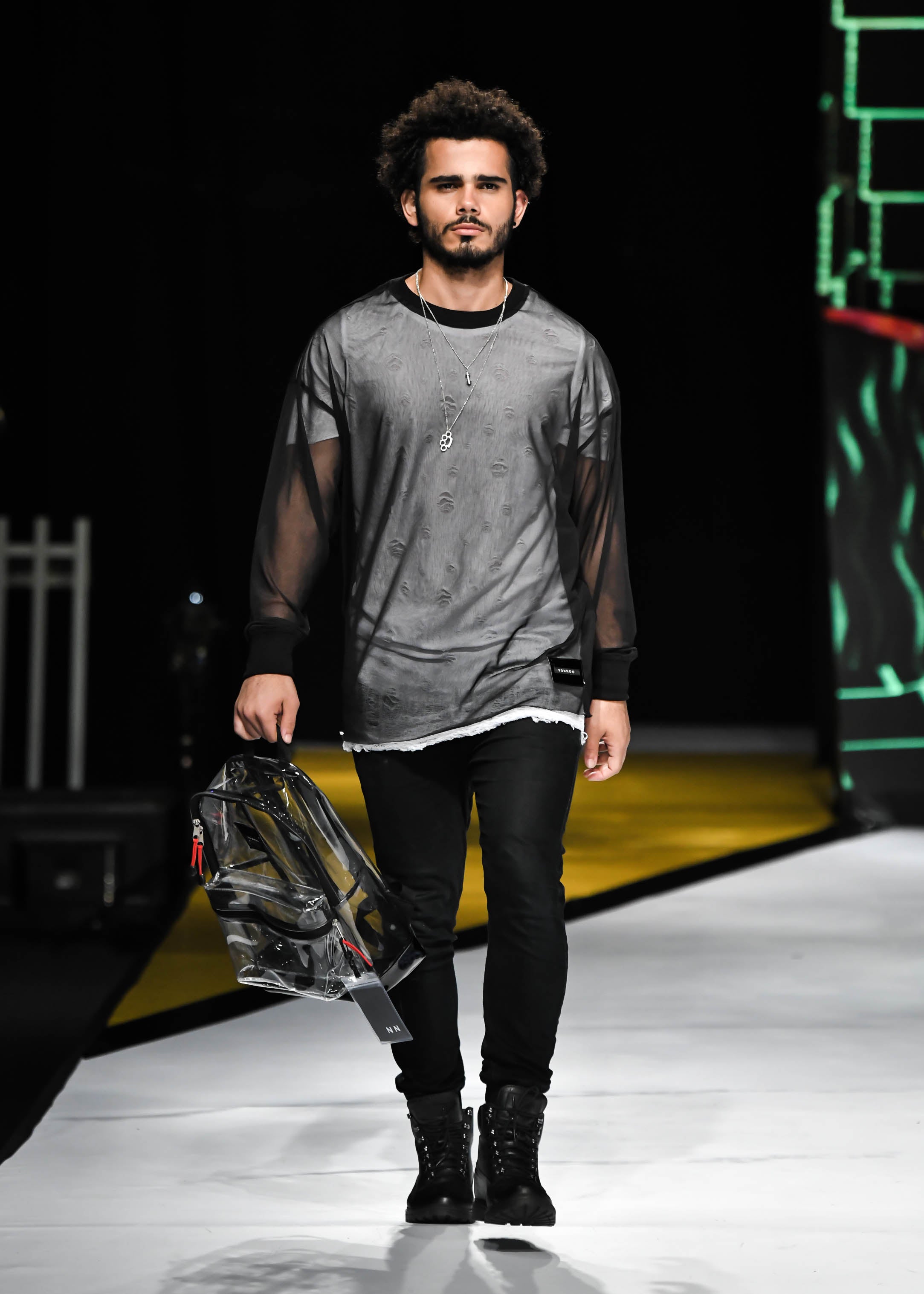 Camiseta transparente