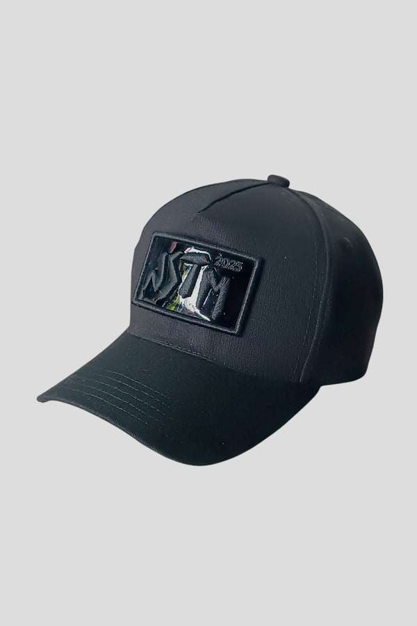 Gorra negra relieve