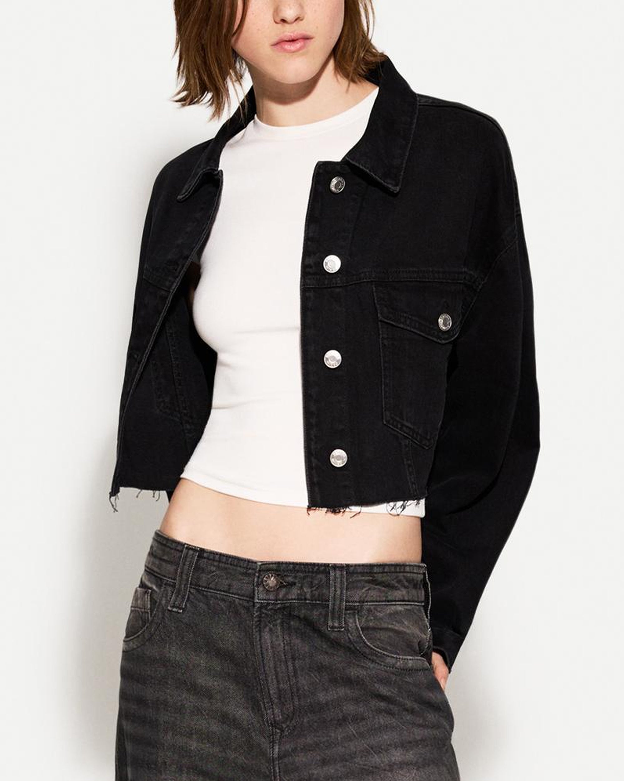 Cazadora denim cropped